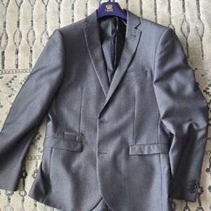Men's Gray Suit Blazer And Pants